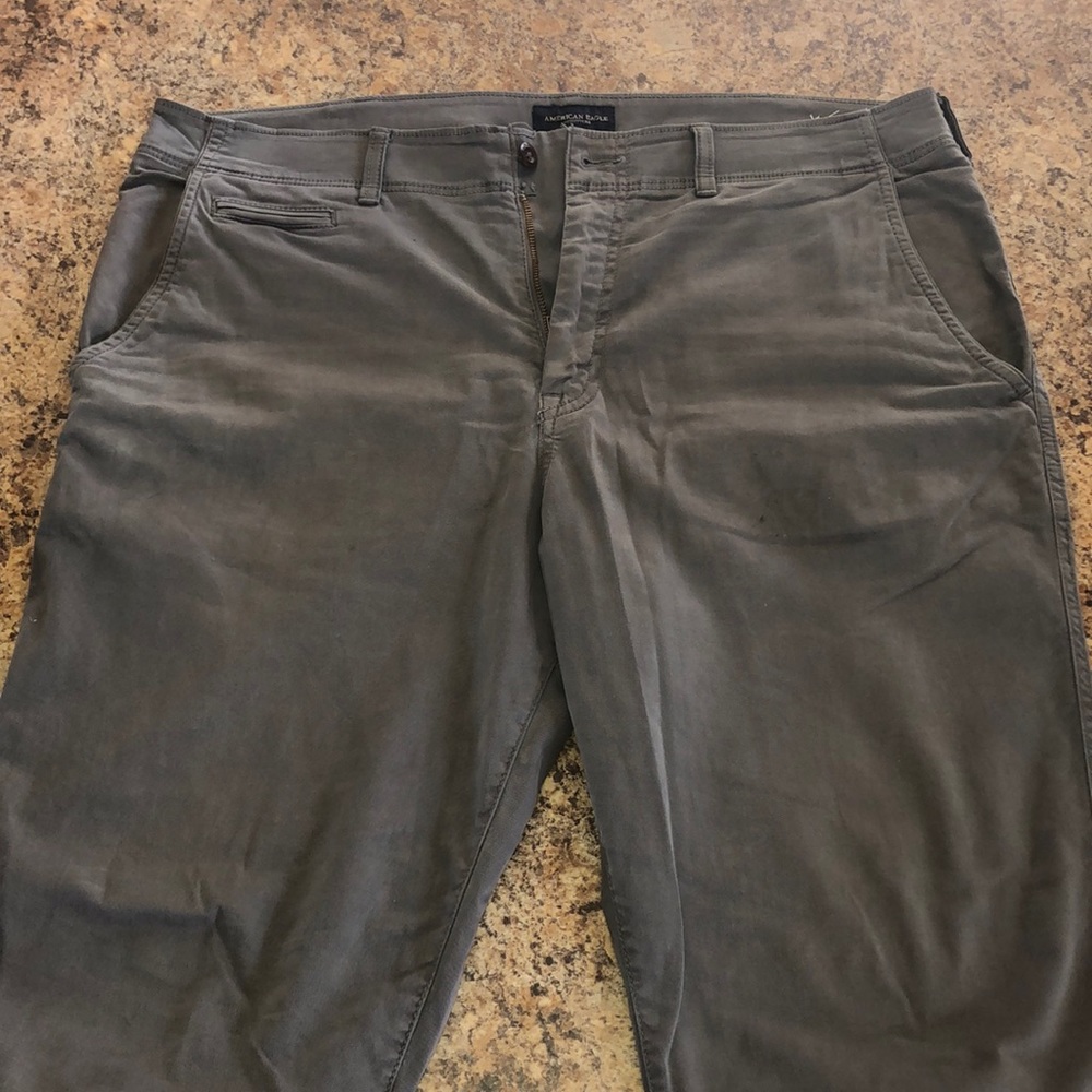 American Eagle grey khakis
